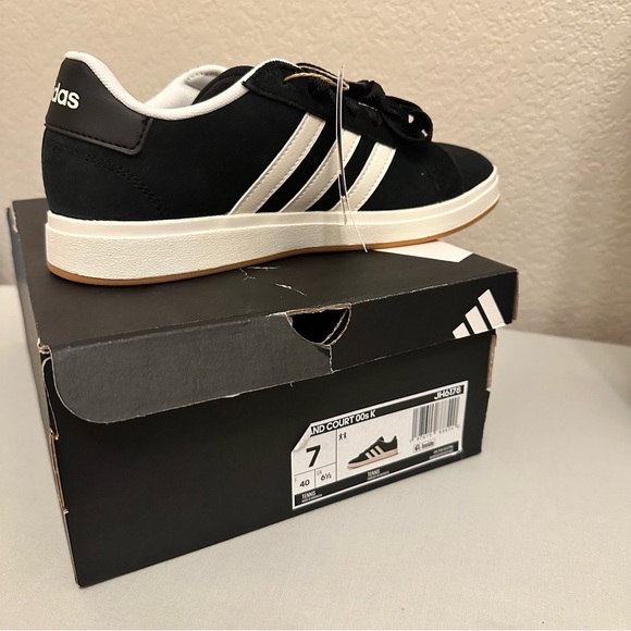 Adidas Black and Cream Sneakers - Picture 4 of 6